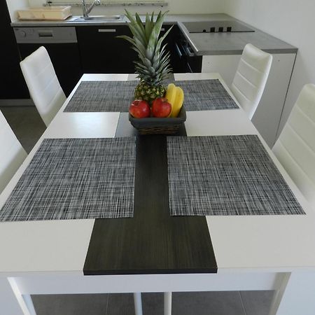 Apartma Chrystel Izola Bagian luar foto