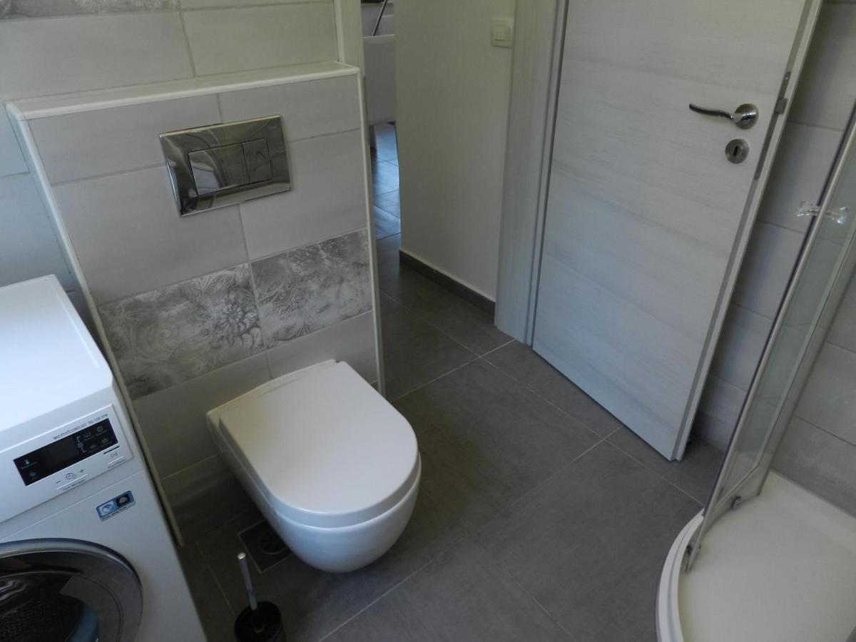 Apartma Chrystel Izola Bagian luar foto