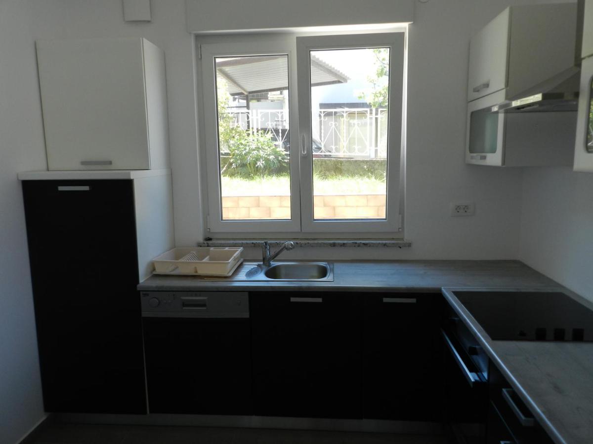 Apartma Chrystel Izola Bagian luar foto