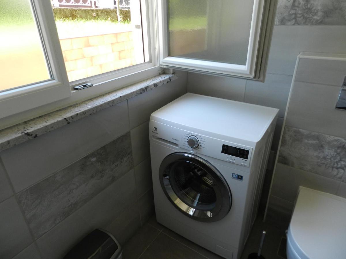 Apartma Chrystel Izola Bagian luar foto